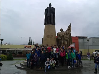 Literárno - dejepisná exkurzia do Rodného domu Ľudovíta Štúra v Uhrovci Literárno - dejepisná exkurzia do Rodného domu Ľudovíta Štúra v Uhrovci
