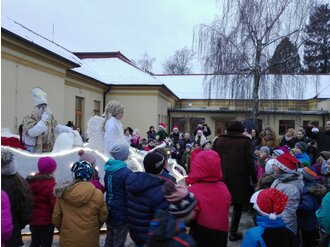 Mikuláš na školskom dvore 2017